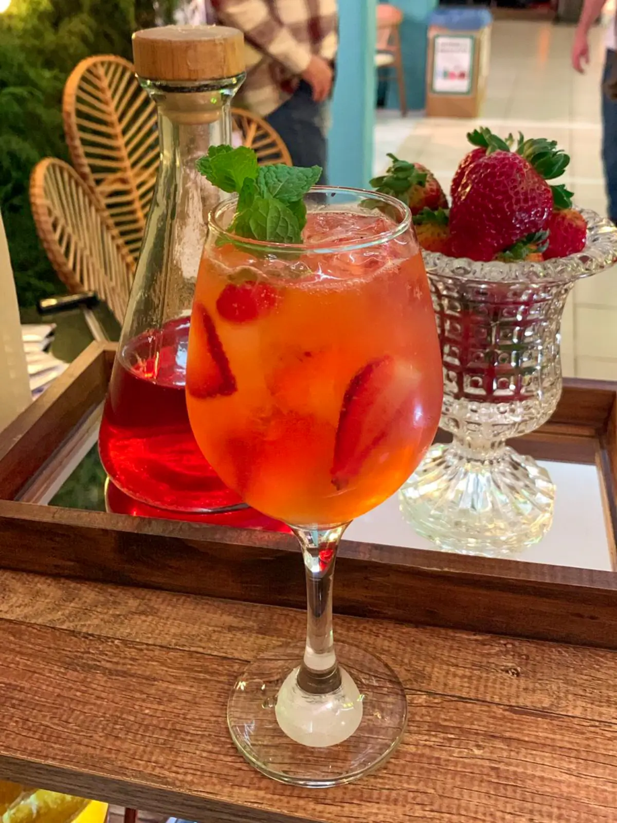 agitt-producoes-driks-gin-pink-tonic